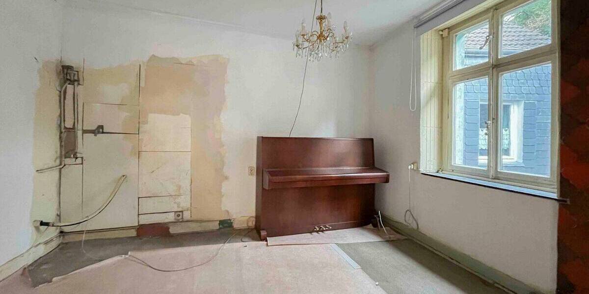 Einfamilienhaus Solingen Gräfrath - 6 Zimmer, 160.000&euro; | Angebot:26876045