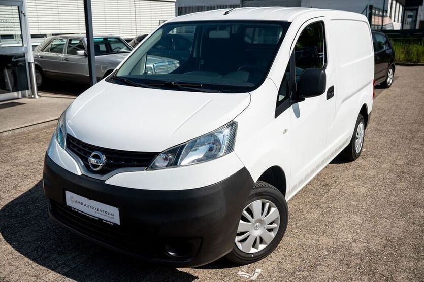 NV200