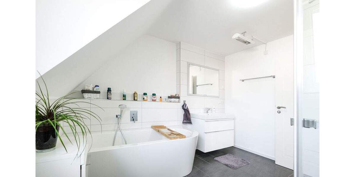 Stilvoll saniertes Familienidyll mit Pool 4 zimmer