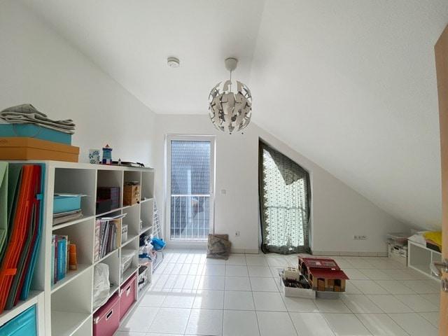 Einfamilienhaus Kaarst - 7.5 Zimmer, 241 m&sup2;, 2.900&euro; | Angebot:26144766