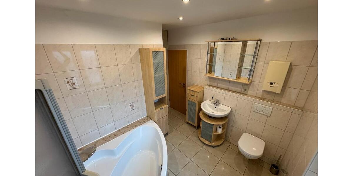 Helle 3-Zimmer Wohnung in Solingen Mitte zu vermieten 3 zimmer