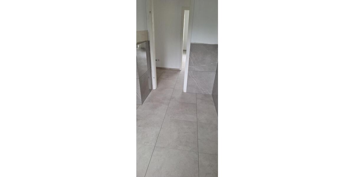 Kernsanierte 3 Zimmer Wohnung mit Balkon und Garage 3 zimmer