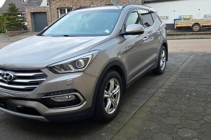 Hyundai SANTA FE 211.400 km 14.600 € Bedburg 50181