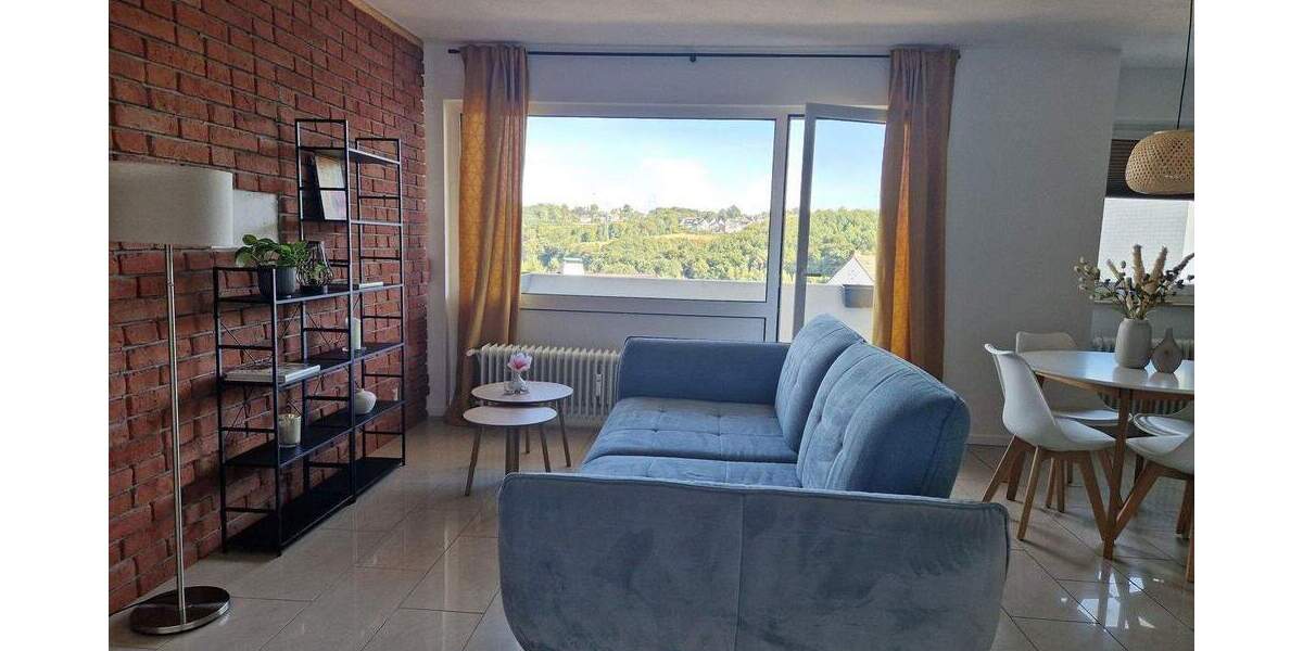 Renovierte 3-Zimmer-Wohnung mit Balkon & Garage - provisionsfrei 3 zimmer