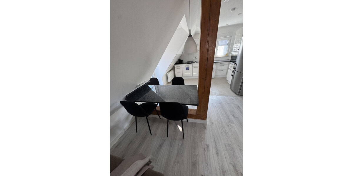 Etagenwohnung Düsseldorf Lohausen - 2 Zimmer, 80 m&sup2;, 1.400&euro; | Angebot:26511662