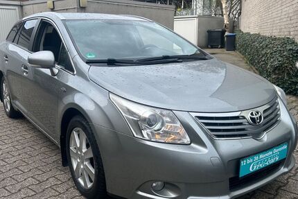 Toyota Avensis 170.000 km 7.450 &euro; Düsseldorf 40589