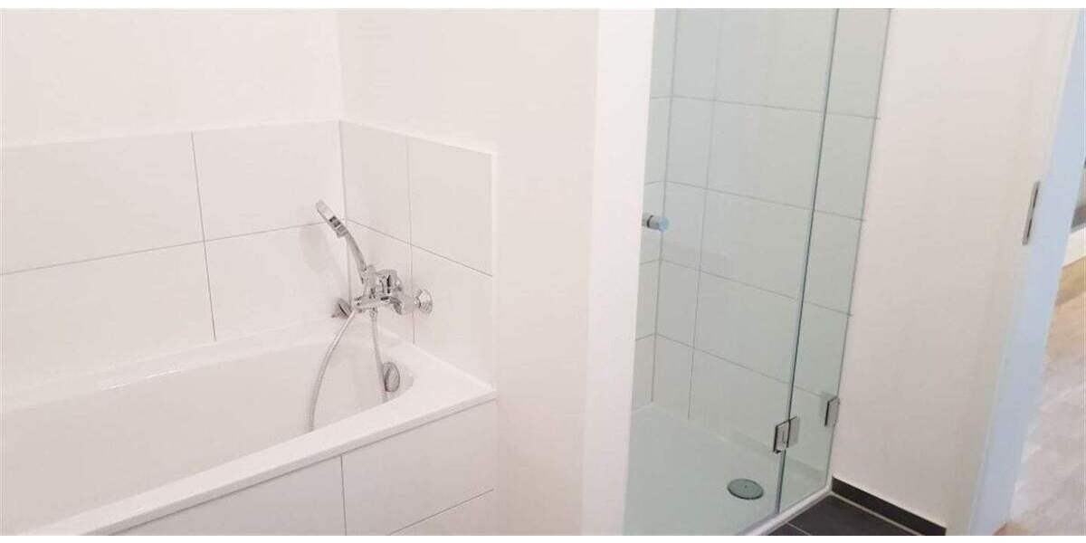 Etagenwohnung Mönchengladbach Stadtmitte - 2 Zimmer, 103 m&sup2;, 1.379&euro; | Angebot:25778925