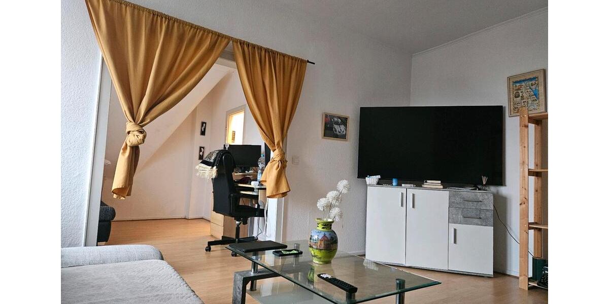 Helle 66m² Wohnung mit Gartenmitbenutzung DG st. Töniser str. 2.5 zimmer