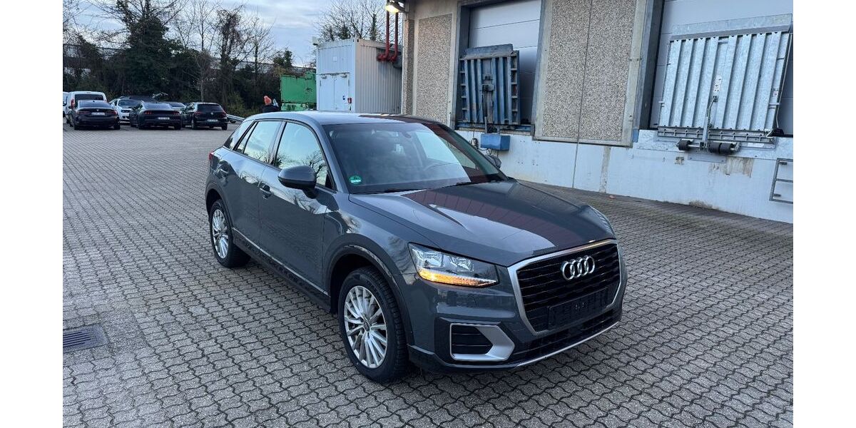 Audi Q2 148.000 km 13.999 &euro; Düsseldorf 40470