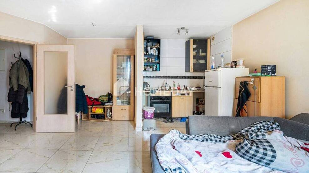 StudentenWohnung: 1-Zimmer-Wohnung mit Badewanne und Handtuchwärmer in stadtnaher Lage
