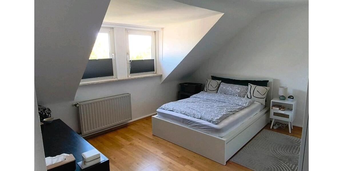 Dachgeschoßwohnung Mönchengladbach Nord - 2 Zimmer, 55 m&sup2;, 819&euro; | Angebot:26399844