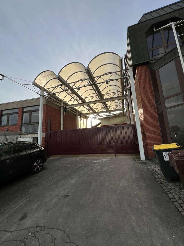 Halle in Mönchengladbach 3.620 € 458 m²