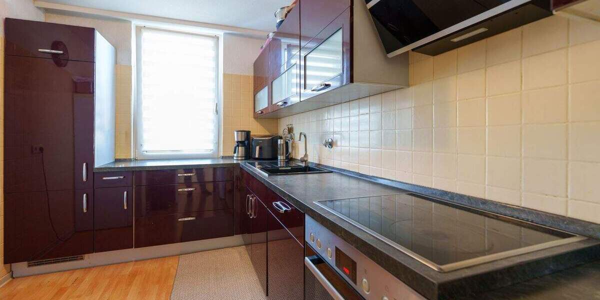 Etagenwohnung Neuss Innenstadt - 4 Zimmer, 80 m&sup2;, 209.000&euro; | Angebot:25736809