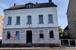 PROVISIONSFREI für Erwerber in der Zwangsversteigerung: Freistehendes Mehrfamilienhaus (5 Wohnungen)