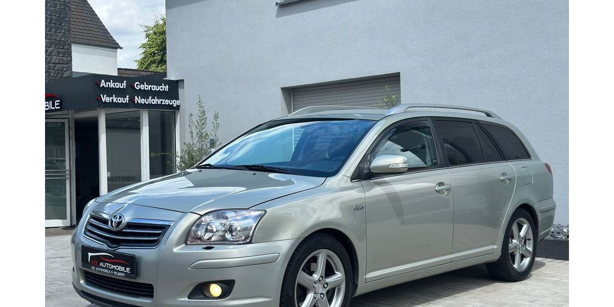 Toyota Avensis 323.428 km 1.890 &euro; Velbert 42551
