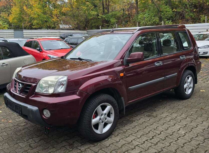 Nissan X-Trail 157.426 km 3.749 € Essen 45329