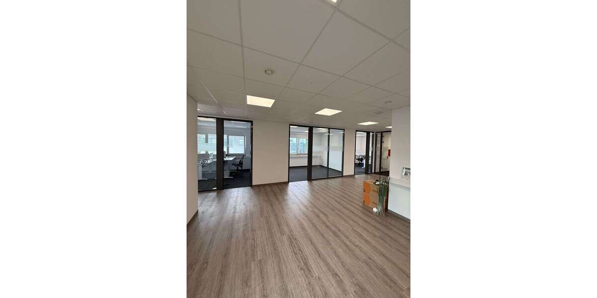 Büro in Velbert 3.774,94 € 286.5 m² zimmer