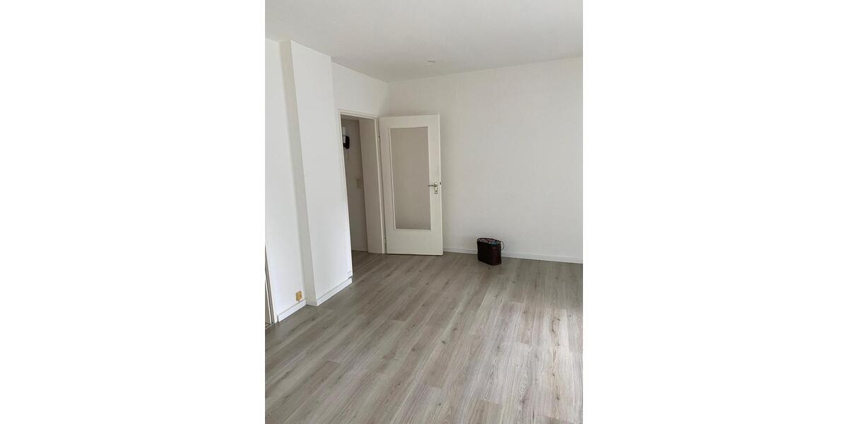Dachgeschoßwohnung Tönisvorst - 1 Zimmer, 52 m&sup2;, 560&euro; | Angebot:26019337