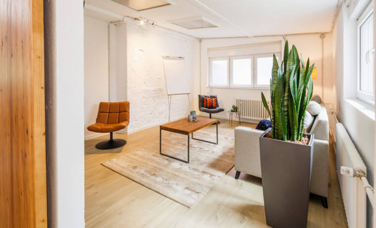 Top ausgestattete und großzügige Arbeitsplätze in einem Loft-Büro - All-in-Miete