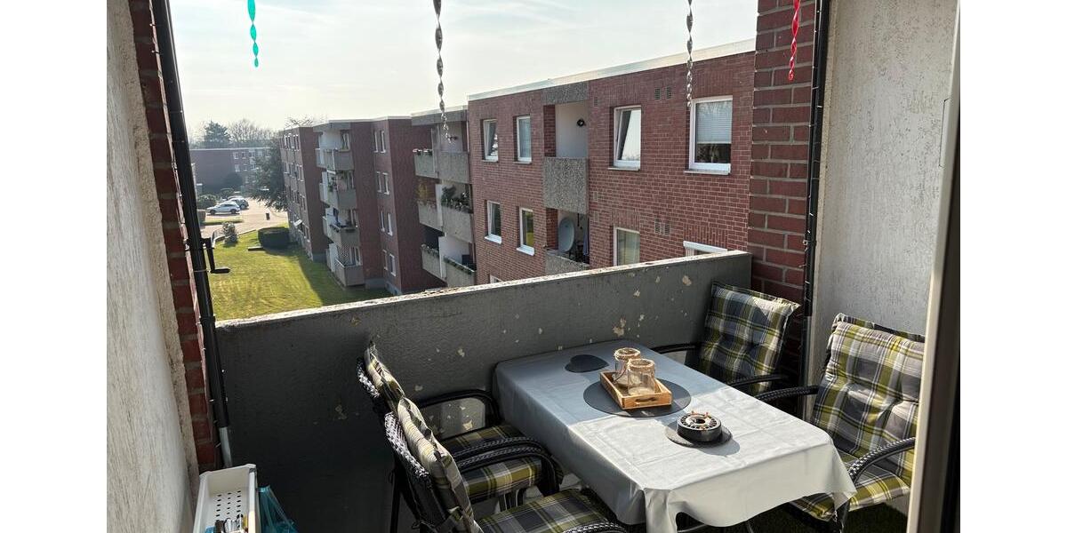 Dachgeschoßwohnung Mönchengladbach West - 4 Zimmer, 93 m&sup2;, 180.000&euro; | Angebot:27077729