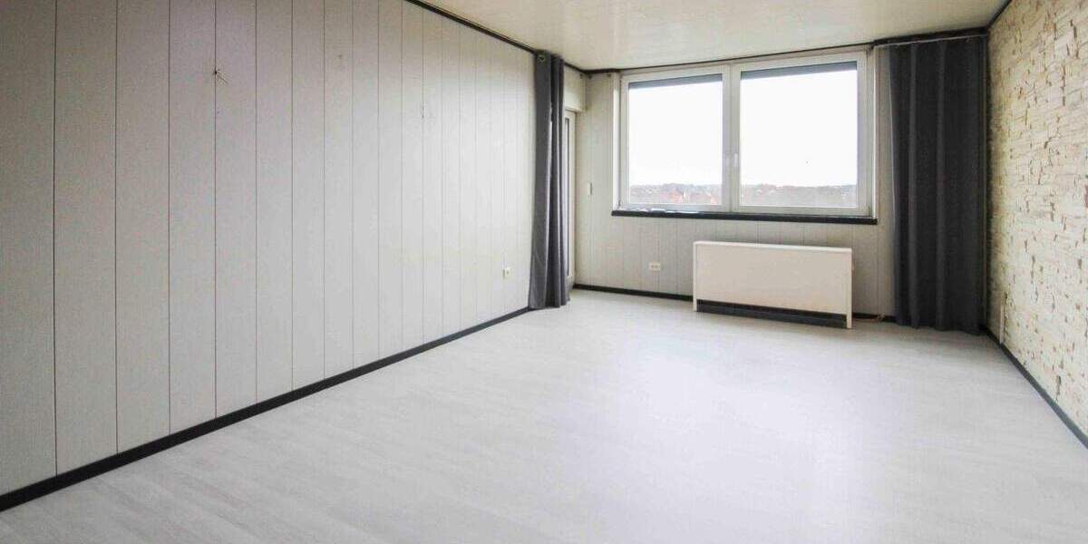 Sofort bezugsfrei: 2-Zi.-Etagenwohnung in Vorstadtlage 2 zimmer