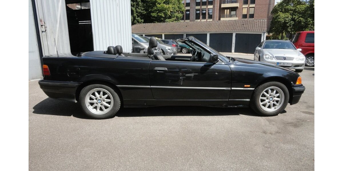 BMW 318i Exclusiv Edition Klimatr.Leder SHZ PDC 220.000 km 5.000 &euro; Neuss 41462