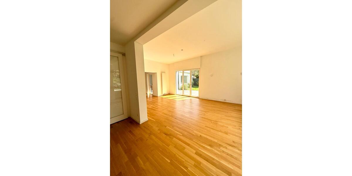 Bungalow Mönchengladbach Süd - 6 Zimmer, 178 m&sup2;, 2.000&euro; | Angebot:26227270