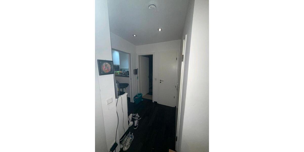 Ich biete eine wunderschöne 4 Zimmer whg.in lierenfeld an 4 zimmer