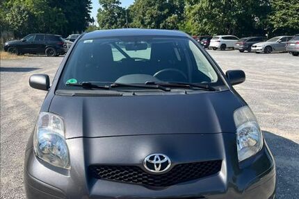 Toyota Yaris 190.300 km 4.000 &euro; Düsseldorf 40223