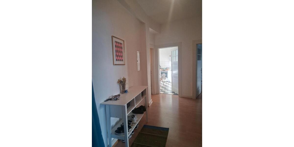 Etagenwohnung Düsseldorf Oberbilk - 4 Zimmer, 113 m&sup2;, 1.950&euro; | Angebot:25378683