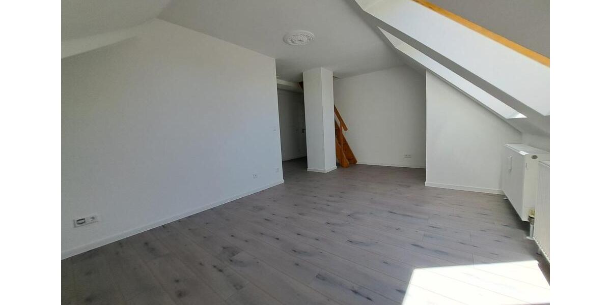 Dachgeschoßwohnung Oberhausen - 2.5 Zimmer, 54 m&sup2;, 400&euro; | Angebot:26424624