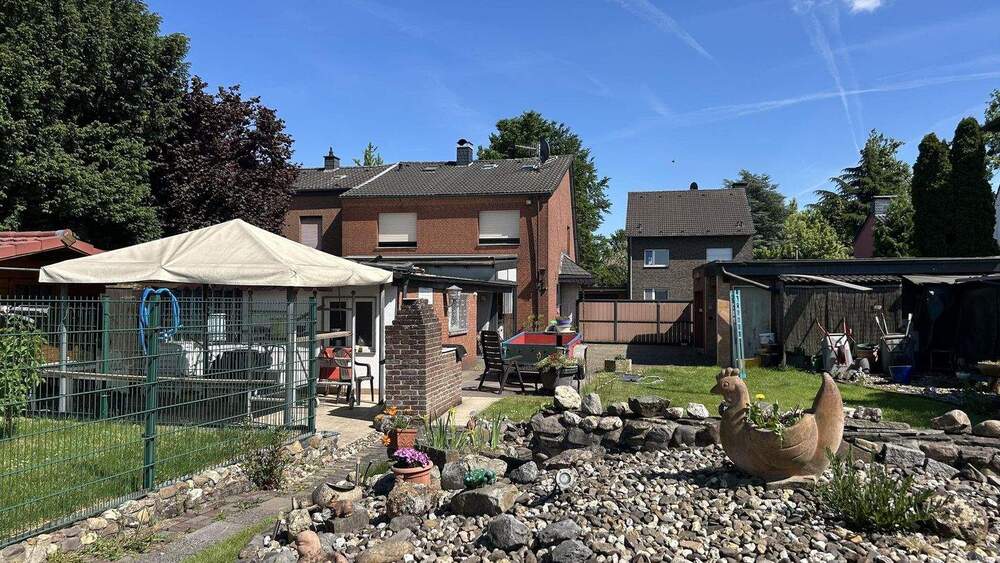 Tolle Doppelhaushälfte für Gartenliebhaber 4 zimmer