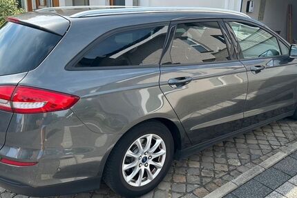 Ford Mondeo 90.000 km 14.500 &euro; VIERSEN 41749