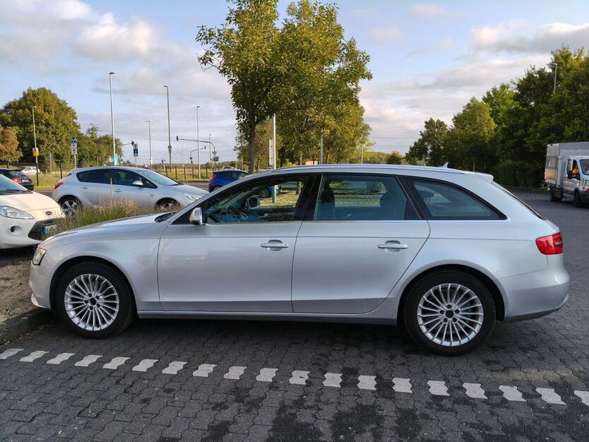 Audi A4 119.500 km 11.390 € Köln 50996