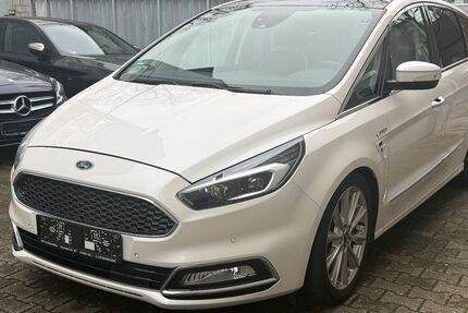 Ford S-Max 168.873 km 15.900 &euro; Mönchengladbach 41063