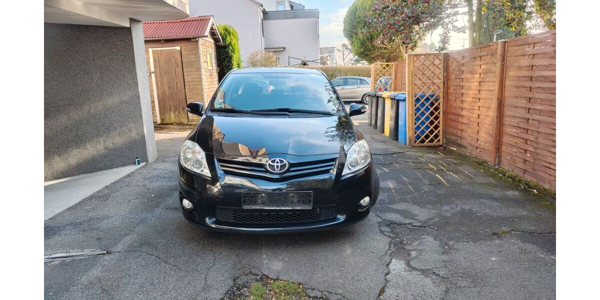 Toyota Auris 160.280 km 5.200 &euro; Solingen 42655