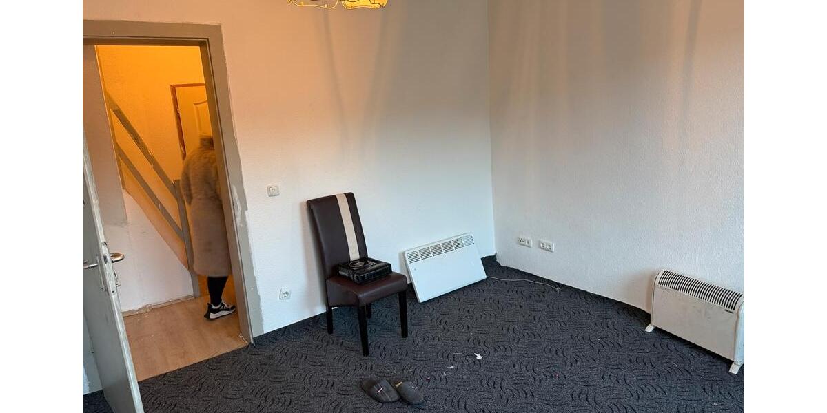 Duisburg Neudorf DG 3,5 Zimmer Terasse zu Vermieten 3 zimmer