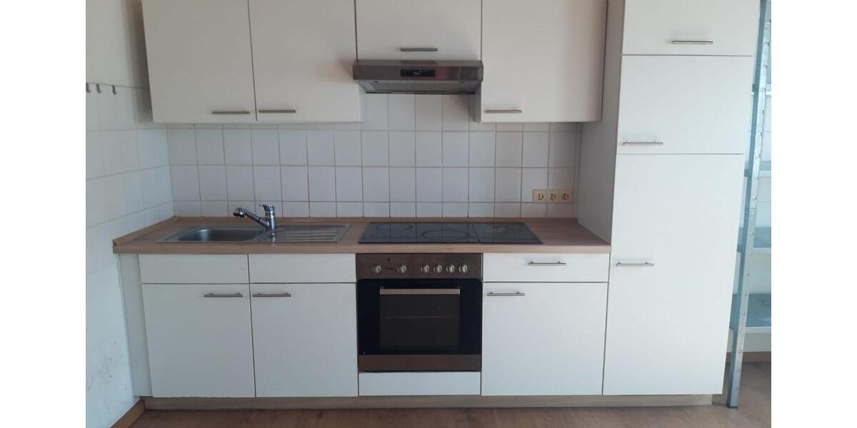 Etagenwohnung Langenfeld (Rheinland) - 9 Zimmer, 212 m&sup2;, 3.500&euro; | Angebot:26385101