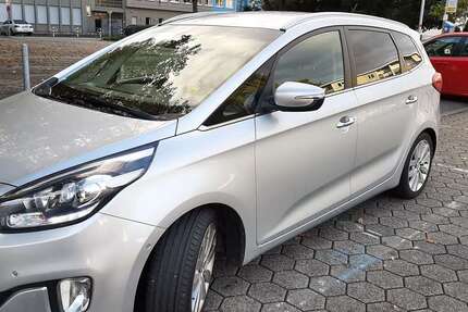Kia Carens 130.000 km 9.900 &euro; Mönchengladbach 41069