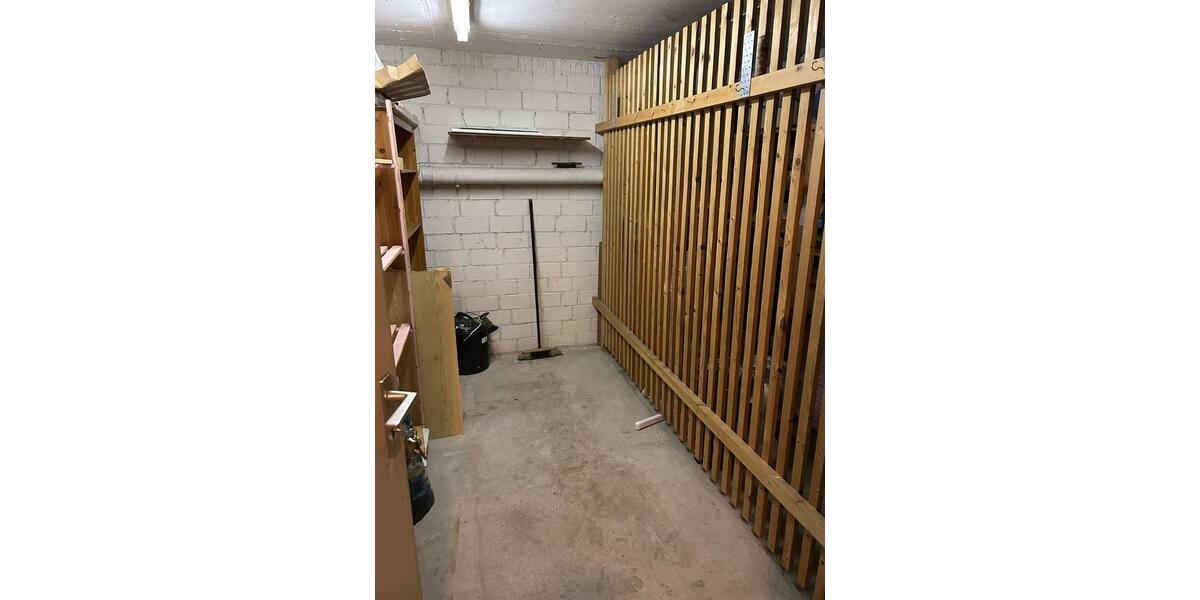 Dachgeschoßwohnung Mönchengladbach Süd - 1 Zimmer, 25 m&sup2;, 349&euro; | Angebot:25649511