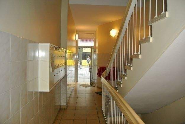 Citylage Mülheim-Mitte Wohn-und Geschäftshaus-Mehrfamilienhaus mit 11 Wohnungen und zwei Gewerbeeinheiten 2 zimmer