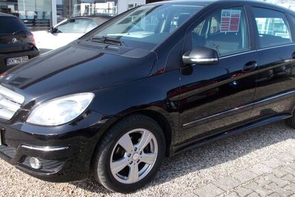 Mercedes-Benz B 180 96.500 km 9.400 &euro; Willich 47877