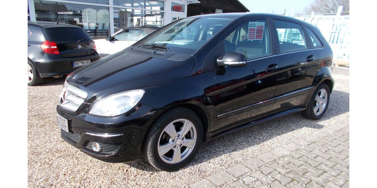 Mercedes-Benz B 180 96.500 km 9.400 &euro; Willich 47877