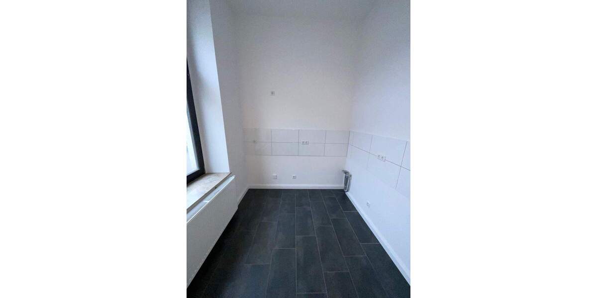 Altbau-Liebhaber aufgepasst - Wohnen mit Stil 3 zimmer