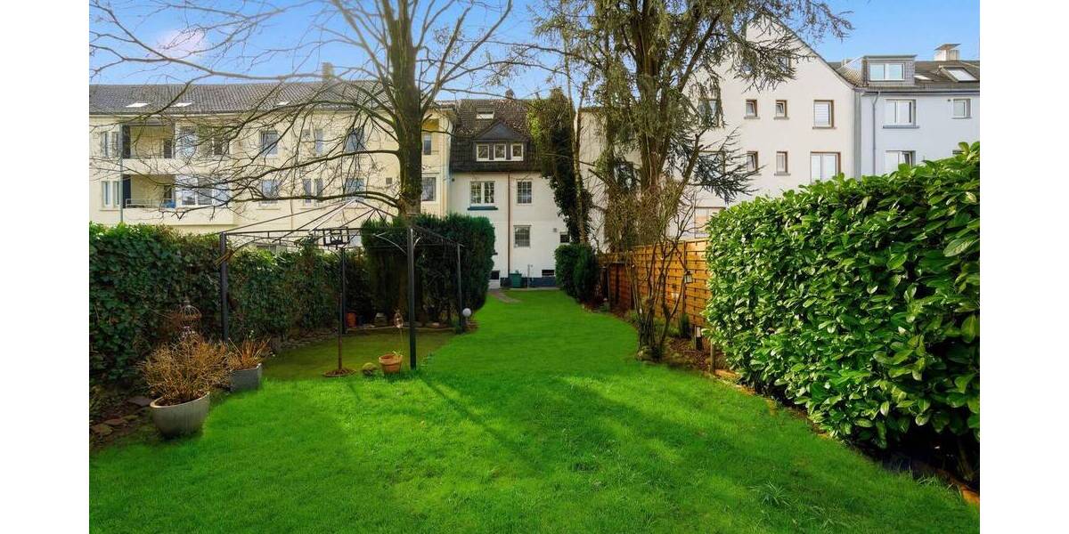 Mehrfamilienhaus, Wohnhaus Solingen Solingen-Mitte - 6 Zimmer, 156 m&sup2;, 449.000&euro; | Angebot:26887639