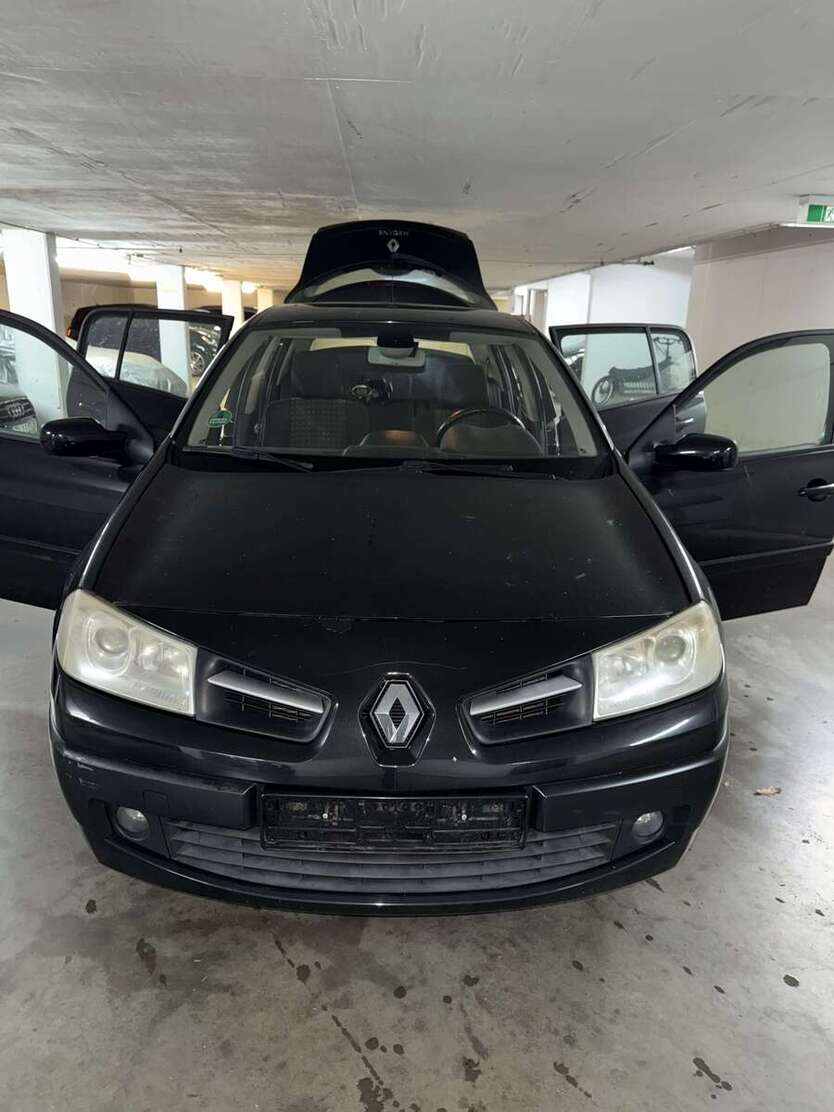 Renault Megane 159.667 km 1.950 € Düsseldorf 40589