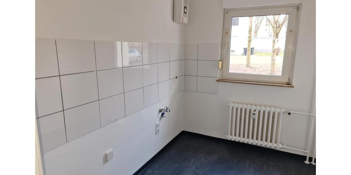 Renovierte 3-Zimmer-Wohnung im Erdgeschoss zu vermieten!*Mit Balkon* 3 zimmer