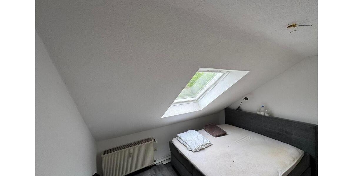 Dachgeschoßwohnung Langenfeld (Rheinland) - 2 Zimmer, 40 m&sup2;, 480&euro; | Angebot:26252908