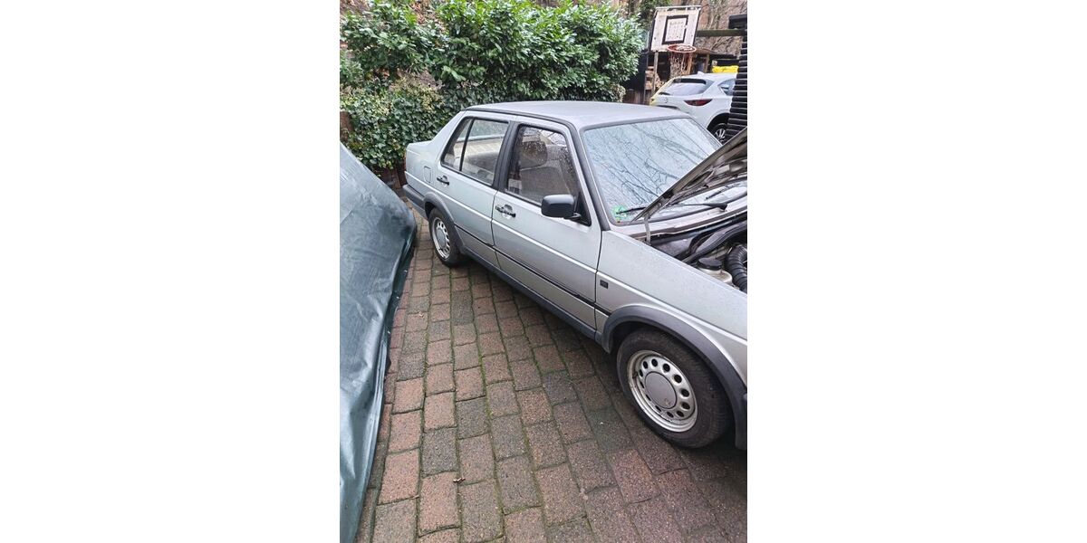 VW Jetta 74.941 km 5.250 &euro; Duisburg 47169