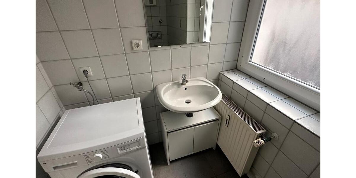 Etagenwohnung Düsseldorf Derendorf - 1 Zimmer, 38 m&sup2;, 695&euro; | Angebot:25782610